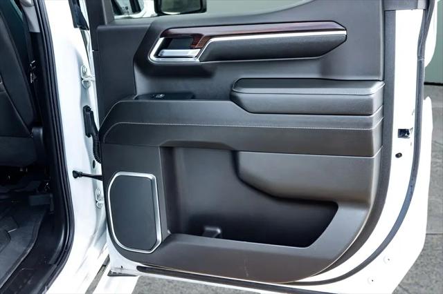 2023 GMC Sierra 1500 4WD Crew Cab Short Box SLT