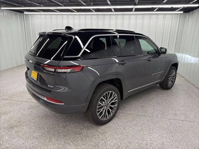 2026 Jeep Grand Cherokee Summit 4x4