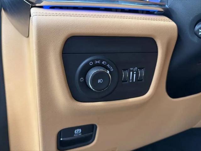 2026 Jeep Grand Cherokee Summit 4x4