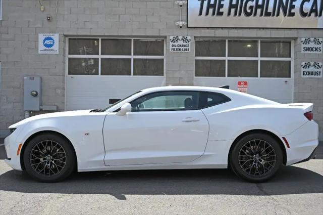 2022 Chevrolet Camaro RWD Coupe 2LT