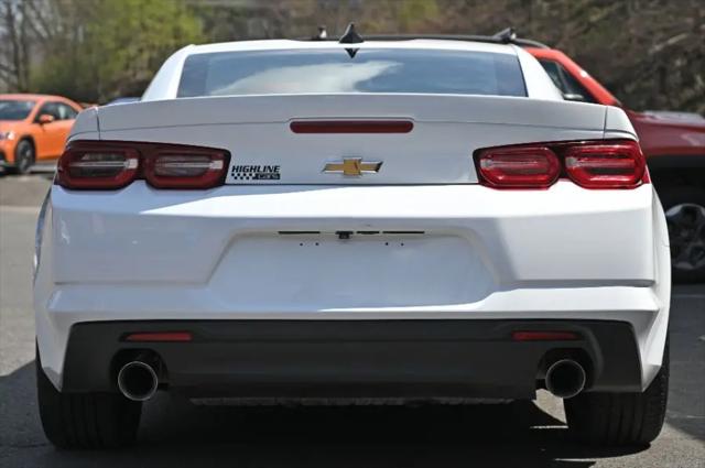 2022 Chevrolet Camaro RWD Coupe 2LT