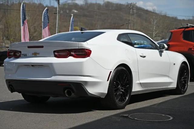 2022 Chevrolet Camaro RWD Coupe 2LT