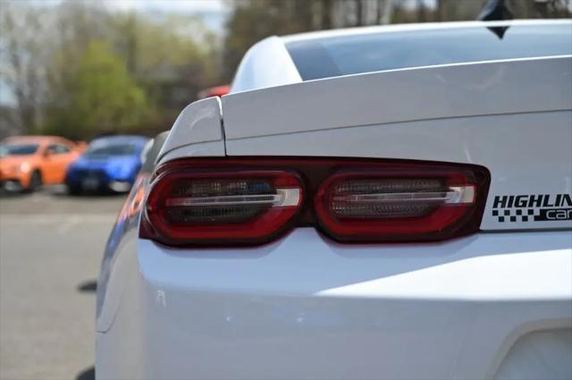 2022 Chevrolet Camaro RWD Coupe 2LT