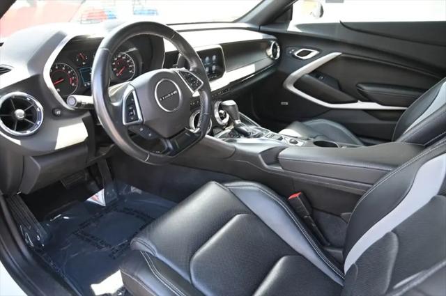 2022 Chevrolet Camaro RWD Coupe 2LT
