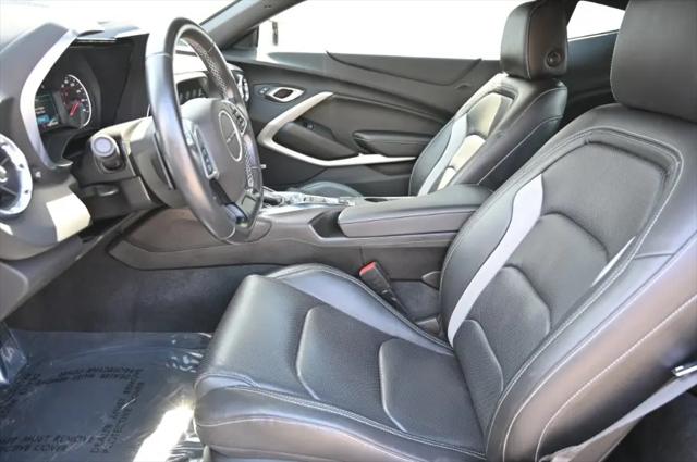 2022 Chevrolet Camaro RWD Coupe 2LT