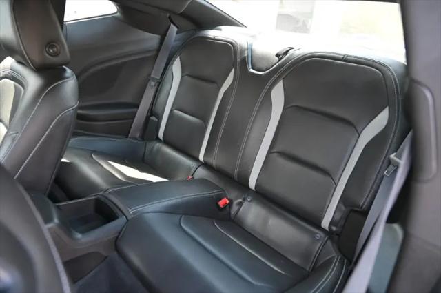 2022 Chevrolet Camaro RWD Coupe 2LT
