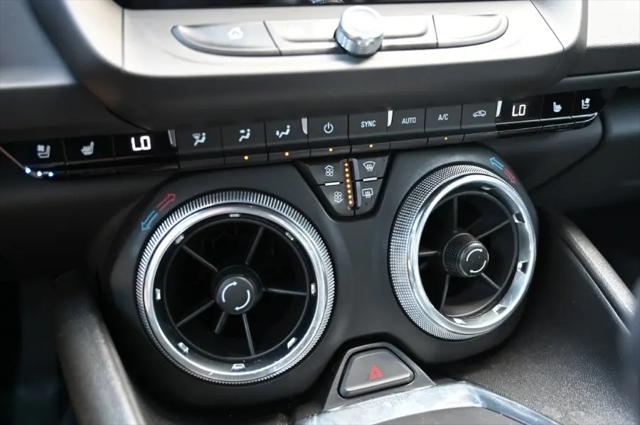 2022 Chevrolet Camaro RWD Coupe 2LT