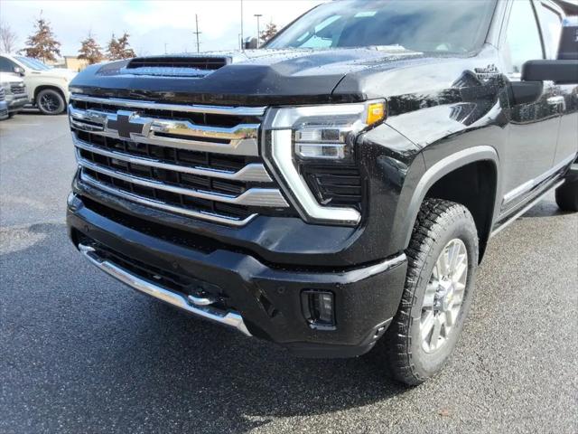 2026 Chevrolet Silverado 2500HD Crew Cab, Standard Bed, High Country, 4WD