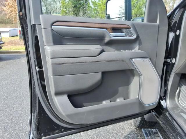 2026 Chevrolet Silverado 2500HD Crew Cab, Standard Bed, High Country, 4WD