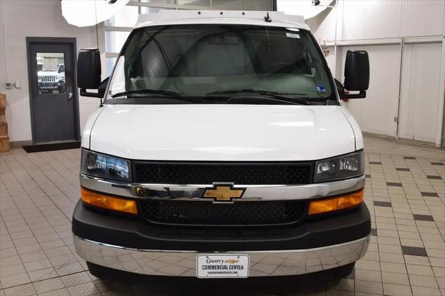 2025 Chevrolet Express Cutaway Work Van