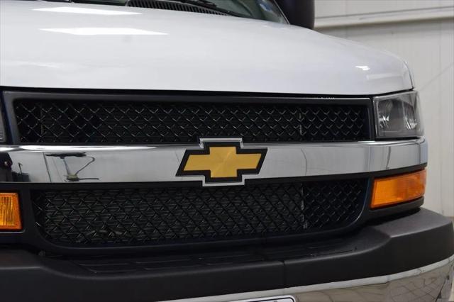 2025 Chevrolet Express Cutaway Work Van
