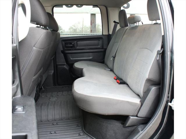 2024 Ram 1500 Classic Tradesman Crew Cab 4x4 5'7" Box