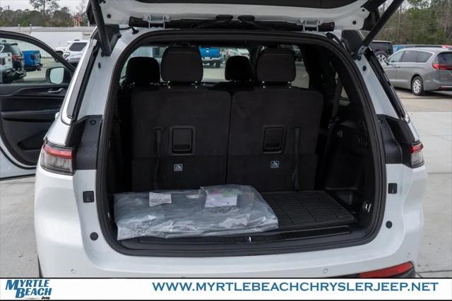2026 Jeep Grand Cherokee L Altitude 4x4