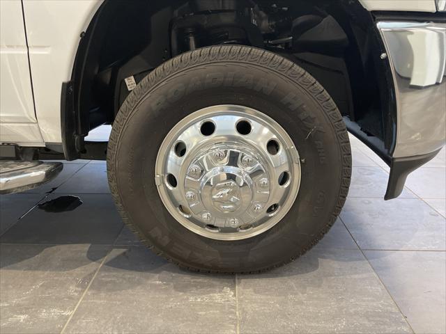 2026 Ram 3500 Laramie Crew Cab 4x4 8 Box