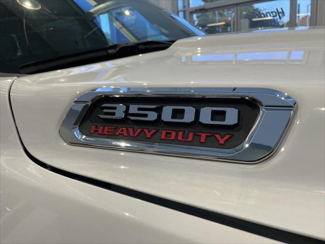 2026 Ram 3500 Laramie Crew Cab 4x4 8 Box