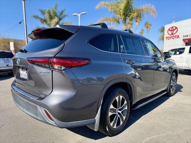 2022 Toyota Highlander Hybrid XLE