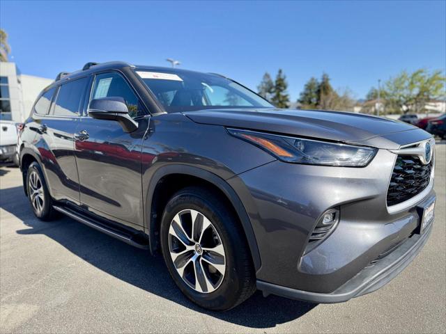 2022 Toyota Highlander Hybrid XLE