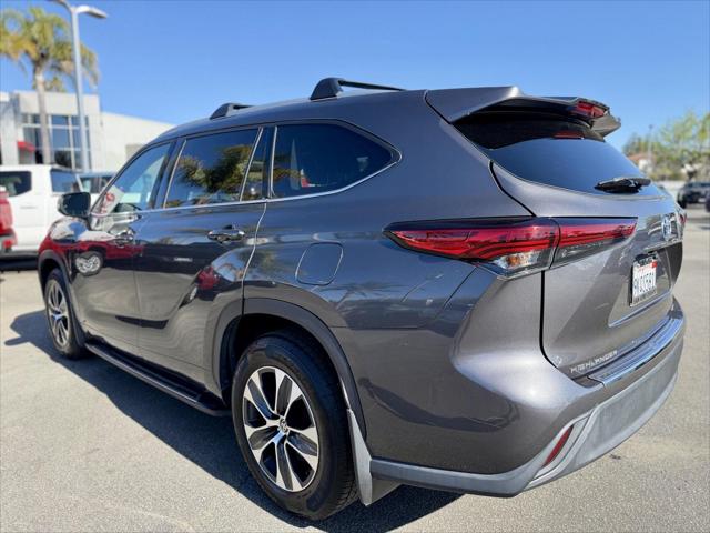 2022 Toyota Highlander Hybrid XLE
