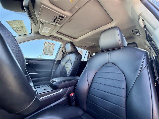2022 Toyota Highlander Hybrid XLE