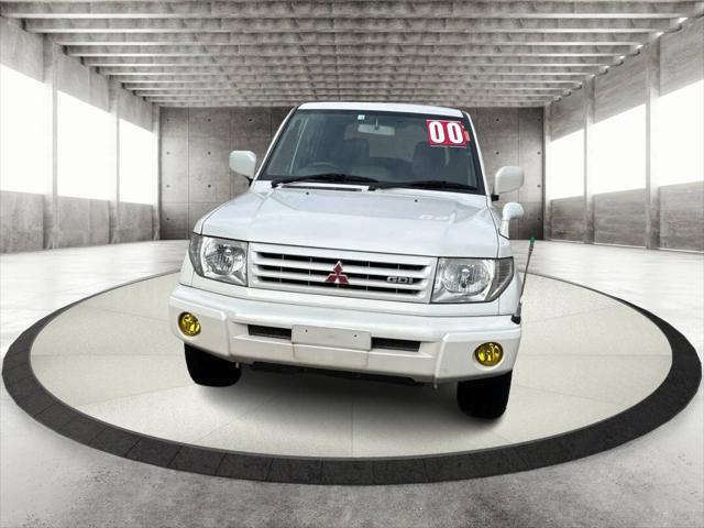 2000 Mitsubishi Pajero IO PEARL PACKAGE
