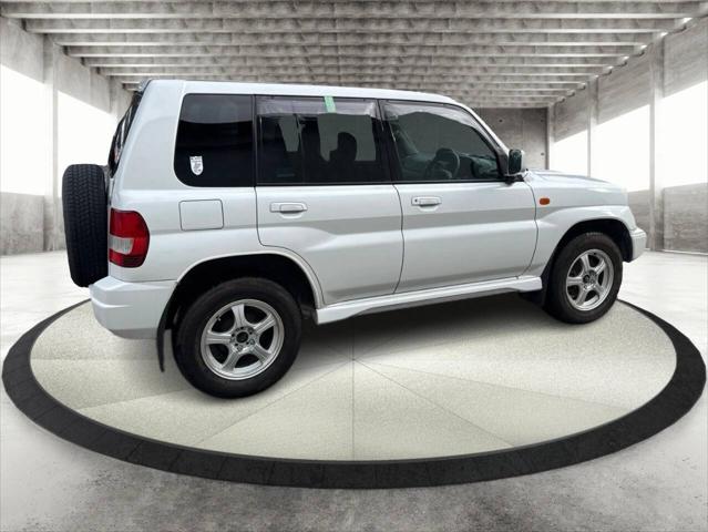 2000 Mitsubishi Pajero IO PEARL PACKAGE