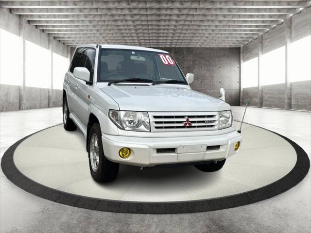 2000 Mitsubishi Pajero IO PEARL PACKAGE