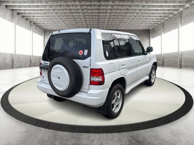 2000 Mitsubishi Pajero IO PEARL PACKAGE