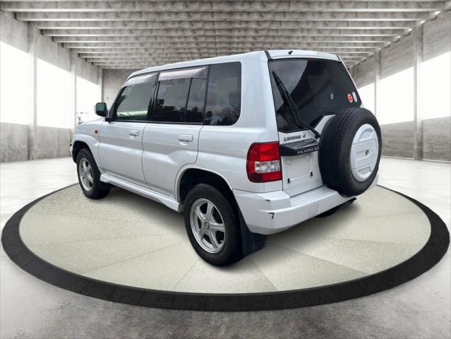 2000 Mitsubishi Pajero IO PEARL PACKAGE