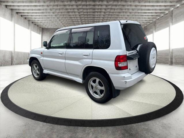 2000 Mitsubishi Pajero IO PEARL PACKAGE