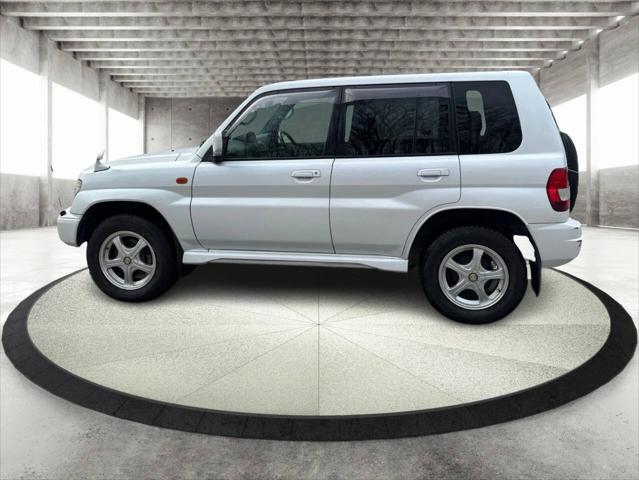 2000 Mitsubishi Pajero IO PEARL PACKAGE