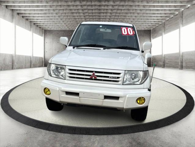 2000 Mitsubishi Pajero IO PEARL PACKAGE