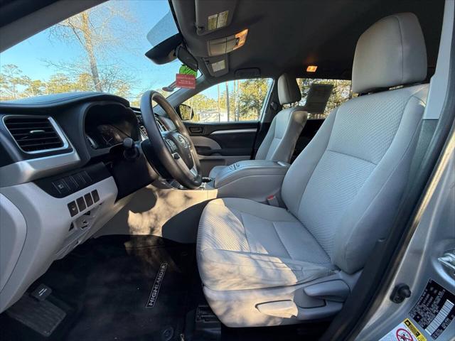 2019 Toyota Highlander LE