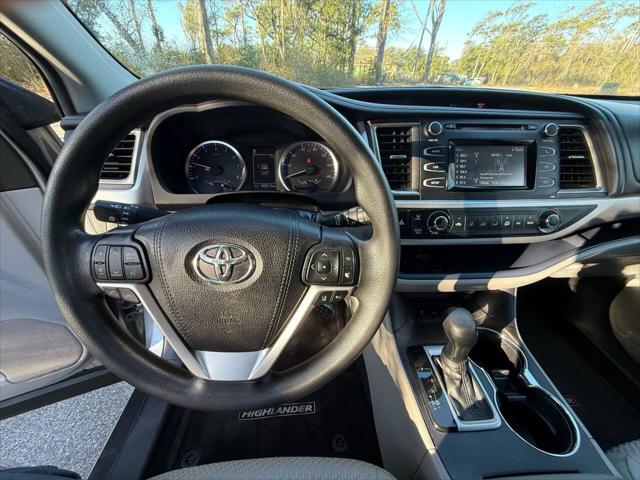 2019 Toyota Highlander LE