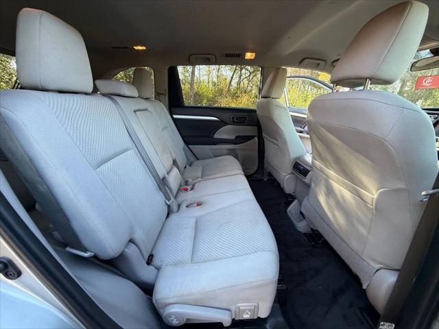 2019 Toyota Highlander LE