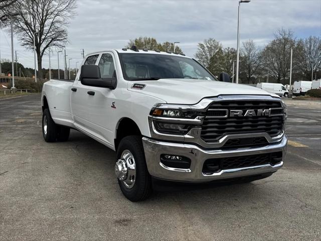 2026 RAM Ram 3500 RAM 3500 TRADESMAN CREW CAB 4X4 8 BOX