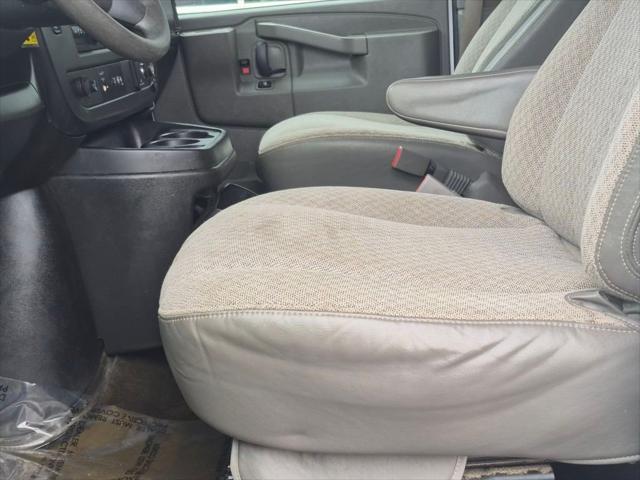 2017 Chevrolet Express 3500 LT