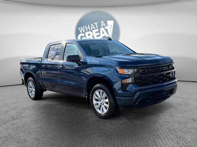 2023 Chevrolet Silverado 1500 4WD Crew Cab Short Bed Custom
