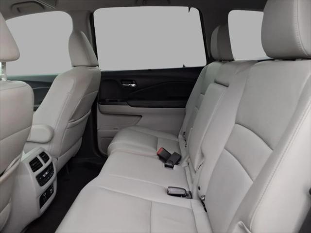 2021 Honda Pilot AWD Touring 8 Passenger