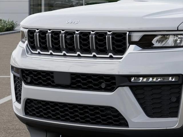 New 2026 Bright White Clear-Coat Exterior Paint Jeep Limited image 55