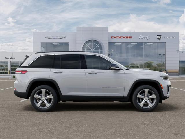 New 2026 Bright White Clear-Coat Exterior Paint Jeep Limited image 63