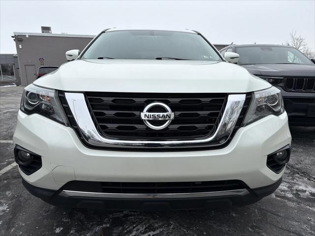 2017 Nissan Pathfinder SV 2017 Nissan Pathfinder SV