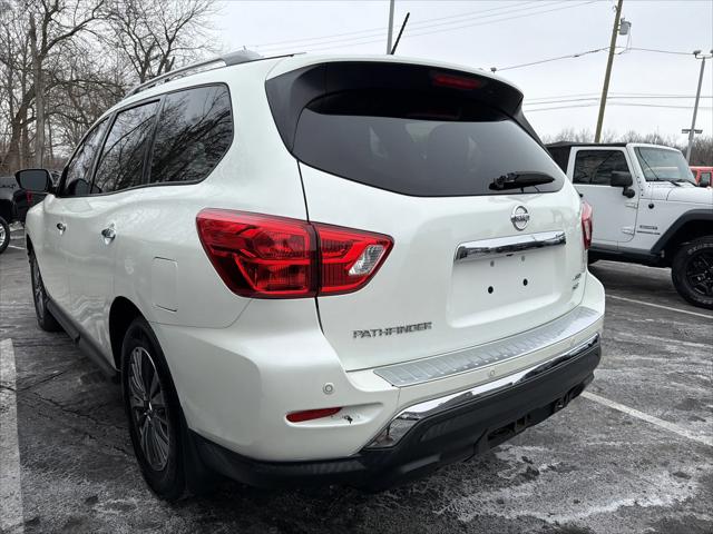 2017 Nissan Pathfinder SV