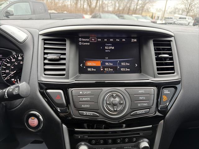 2017 Nissan Pathfinder SV