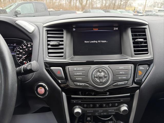 2017 Nissan Pathfinder SV