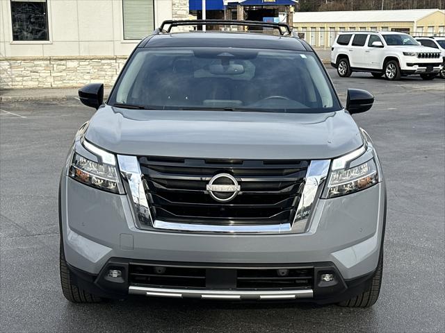 2022 Nissan Pathfinder SL 2WD