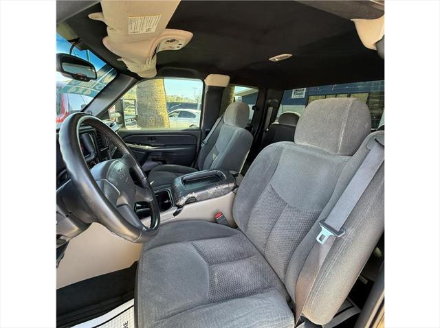 2004 Chevrolet Silverado 2500 LS