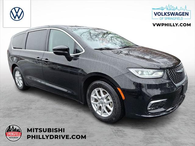 2024 Chrysler Pacifica Touring L for sale in Springfield, PA