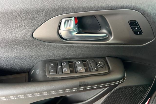 2026 Chrysler Pacifica Select AWD