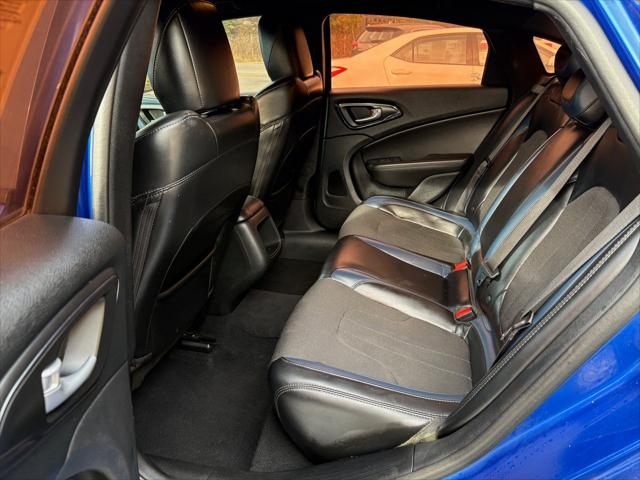 2015 Chrysler 200 S