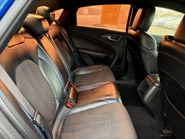 2015 Chrysler 200 S